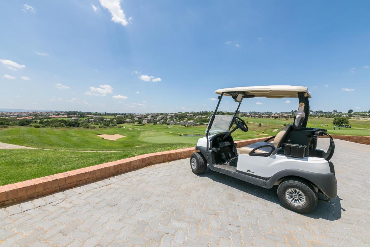 Modern Apartment In A Secure Golf Estate.Wifi Roodepoort Esterno foto